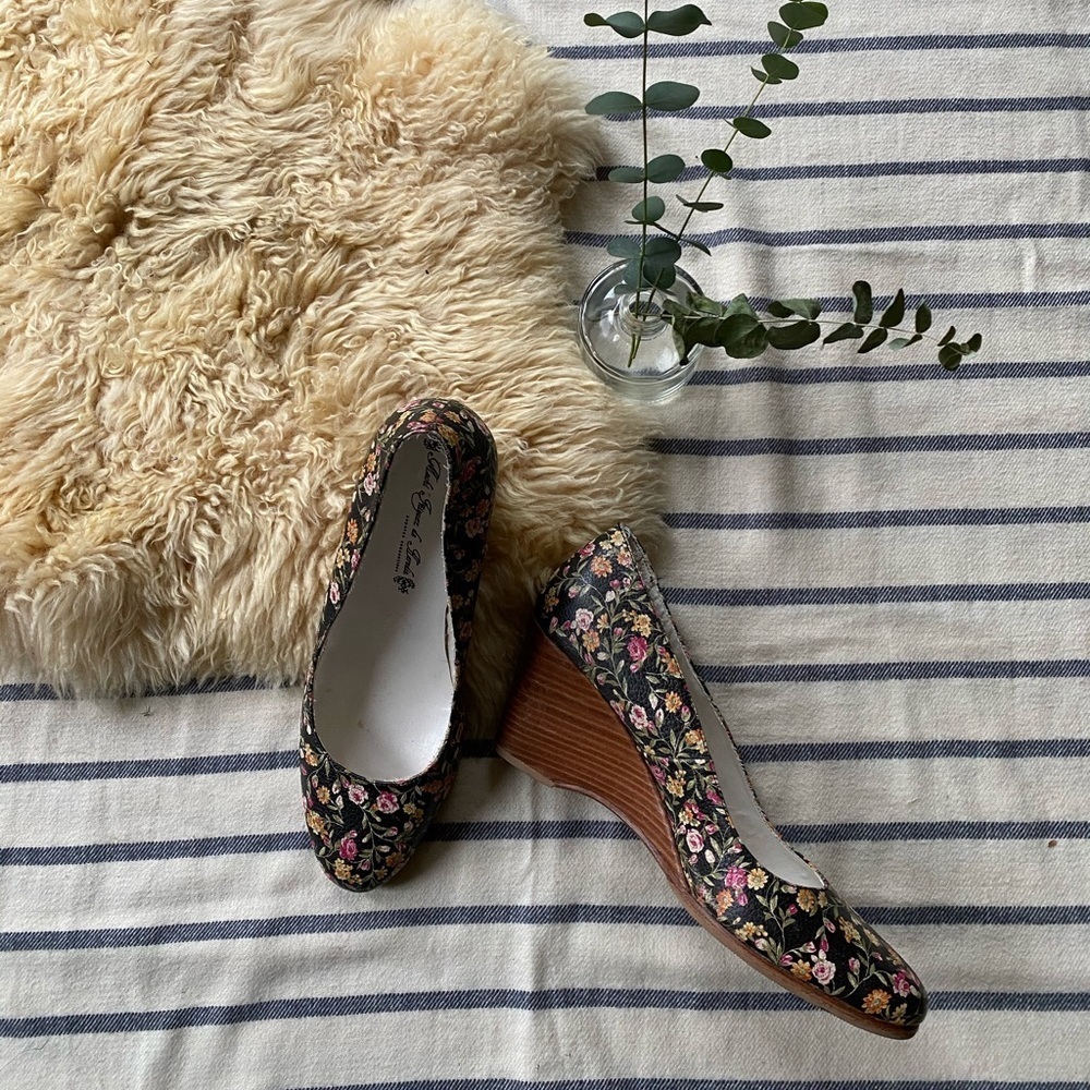 🇦🇷 Mechi 🤍 Leather/wood Wedge Heel Floral Heels - Picture 9 of 13
